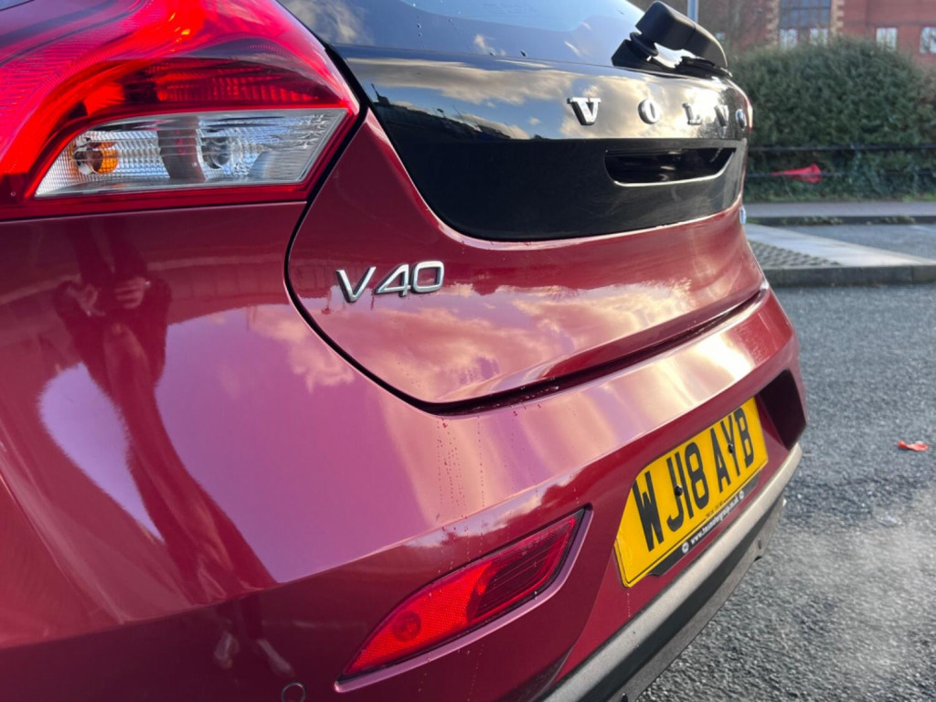 VOLVO V40