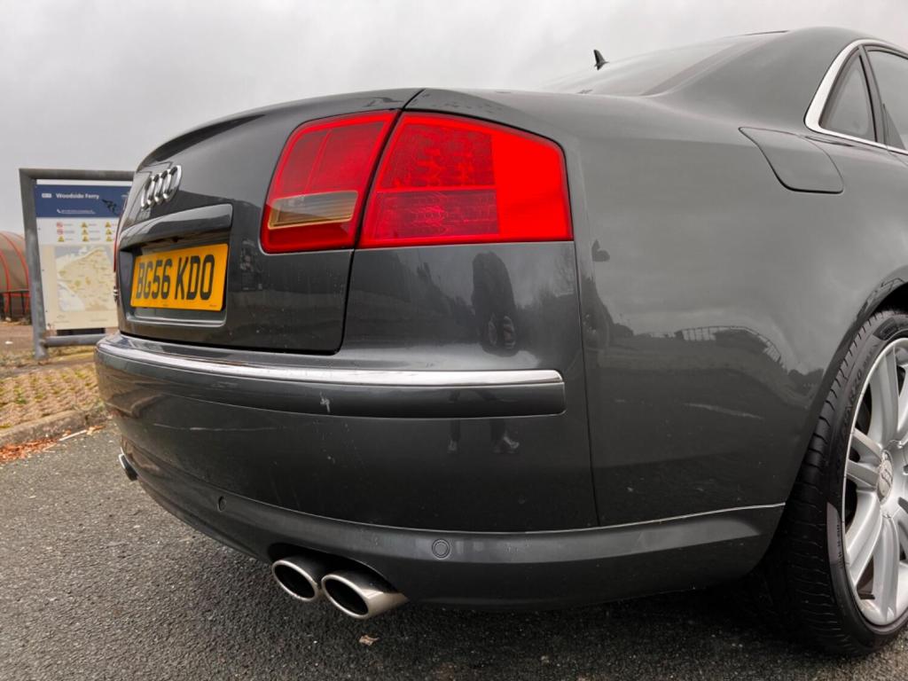 AUDI S8