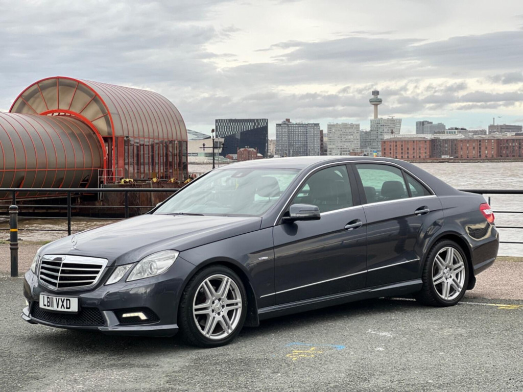 MERCEDES-BENZ E CLASS