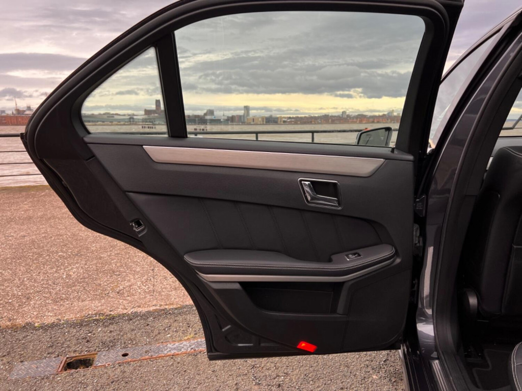 MERCEDES-BENZ E CLASS