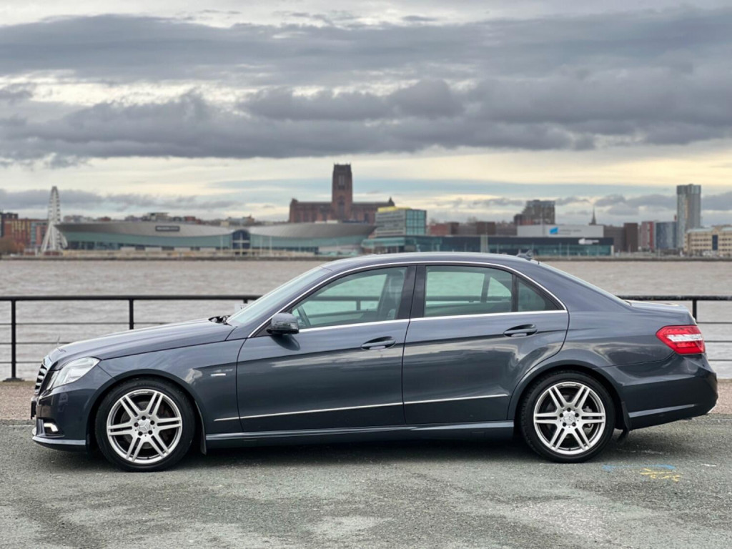 MERCEDES-BENZ E CLASS