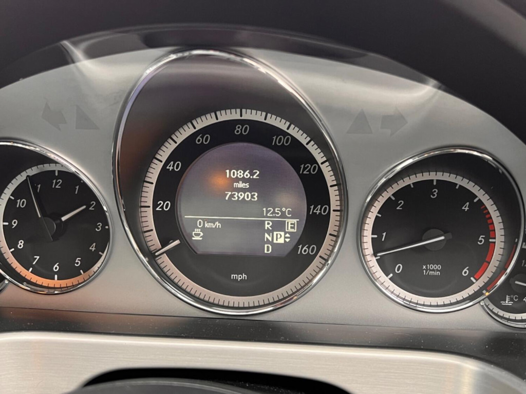 MERCEDES-BENZ E CLASS