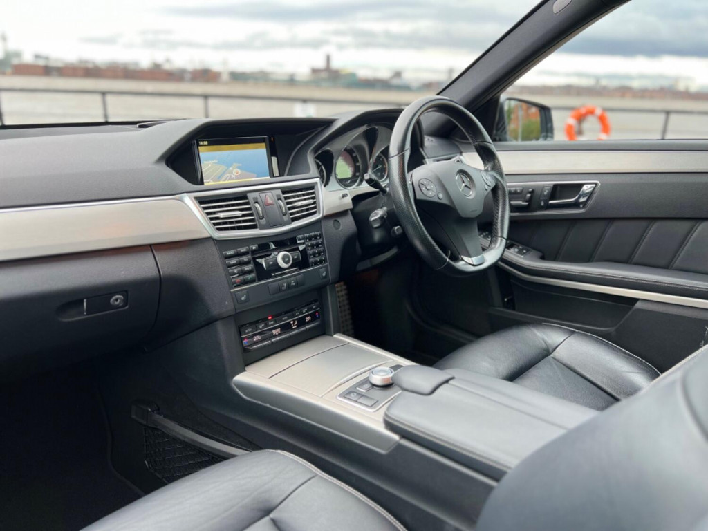 MERCEDES-BENZ E CLASS