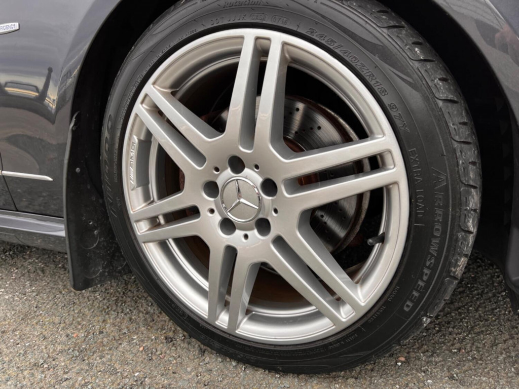 MERCEDES-BENZ E CLASS