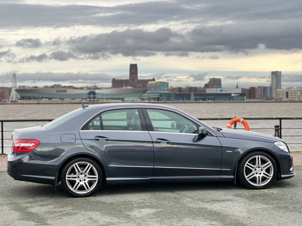 MERCEDES-BENZ E CLASS