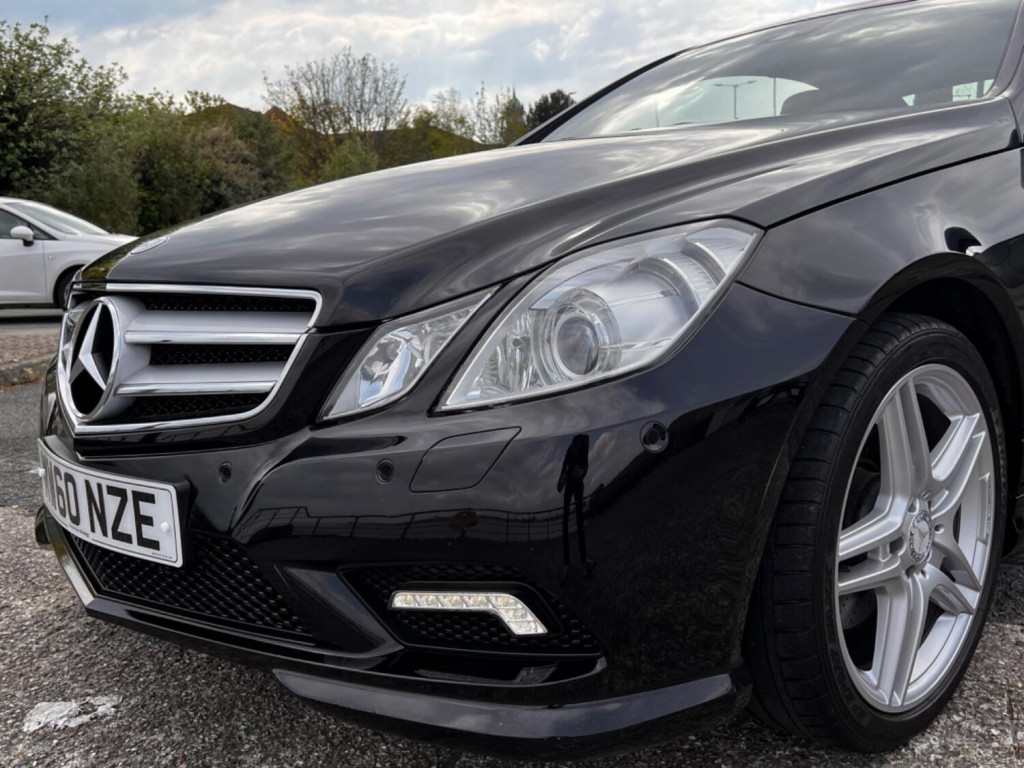 MERCEDES-BENZ E CLASS