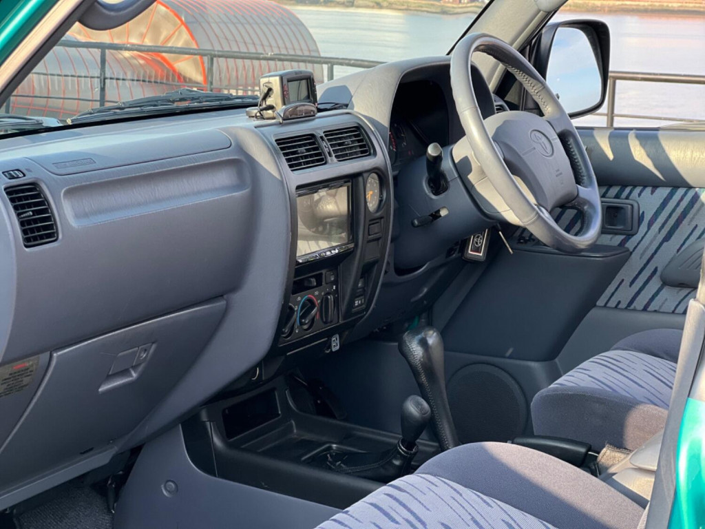 TOYOTA LAND CRUISER COLORADO