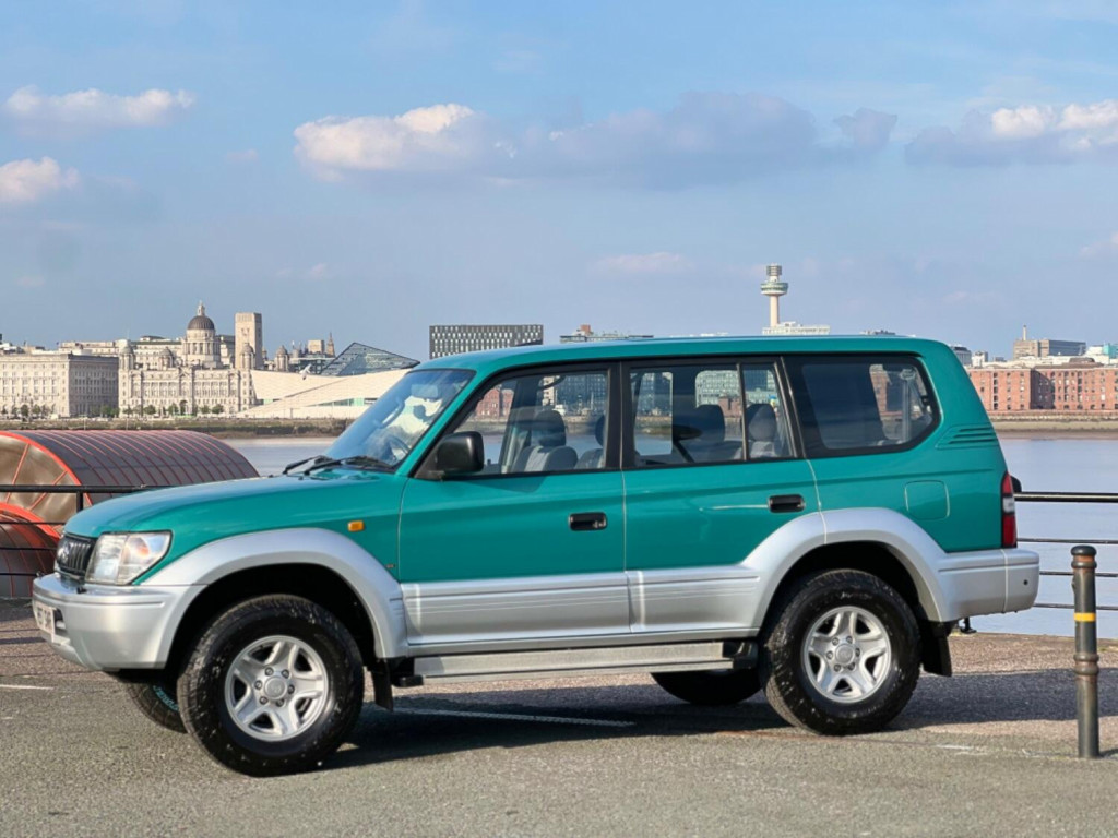 TOYOTA LAND CRUISER COLORADO