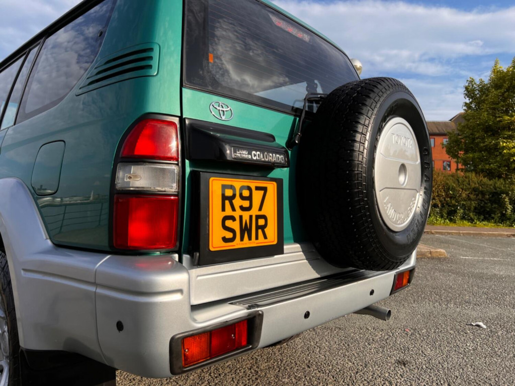 TOYOTA LAND CRUISER COLORADO