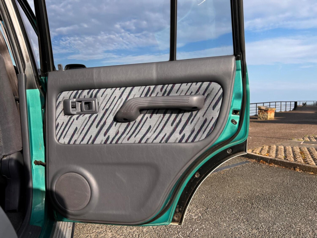 TOYOTA LAND CRUISER COLORADO