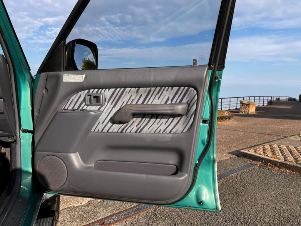 TOYOTA LAND CRUISER COLORADO