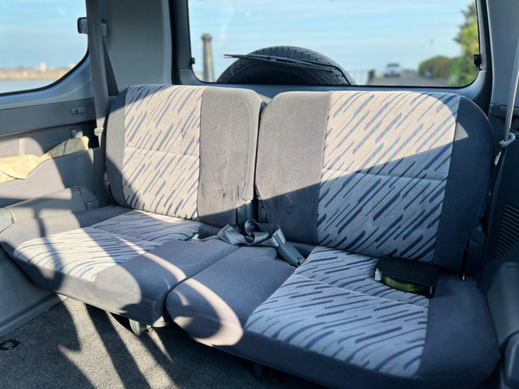 TOYOTA LAND CRUISER COLORADO