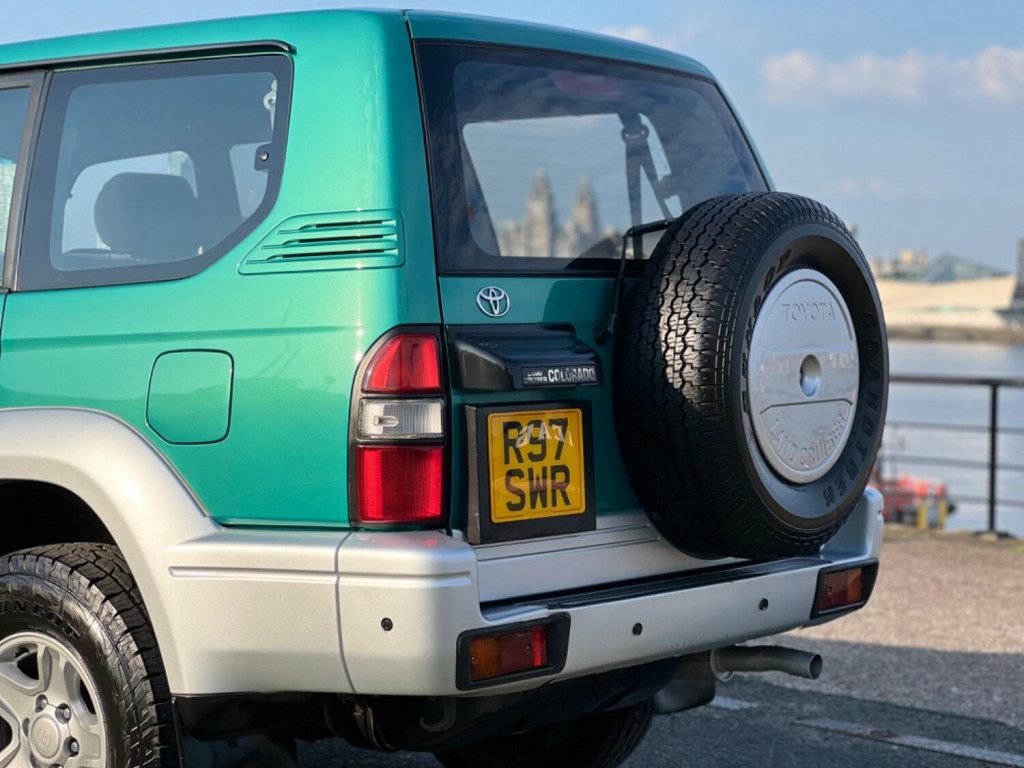 TOYOTA LAND CRUISER COLORADO