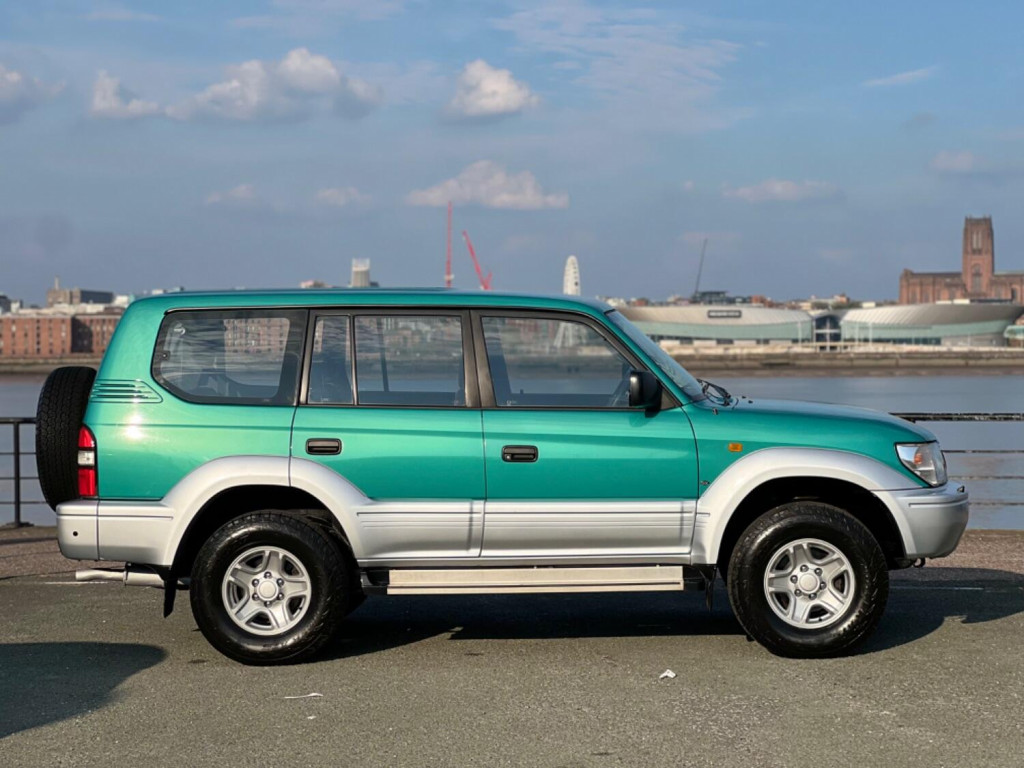 TOYOTA LAND CRUISER COLORADO