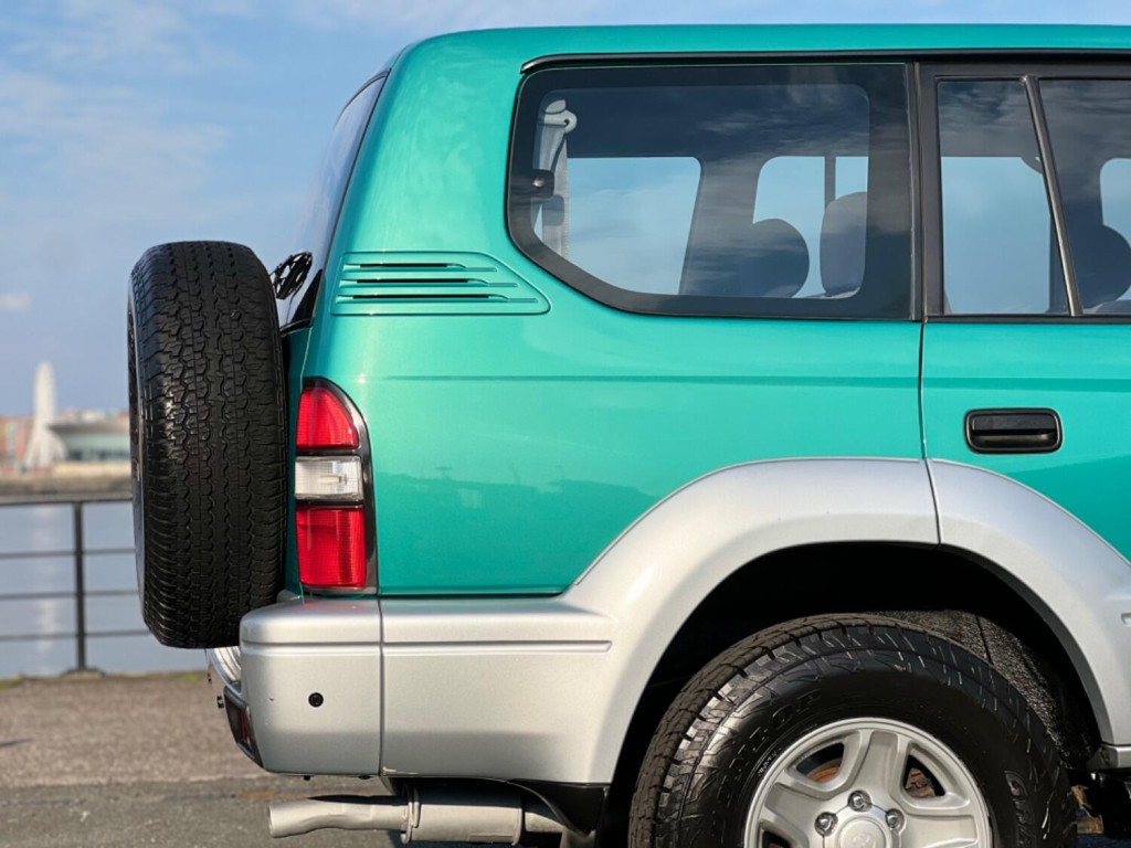 TOYOTA LAND CRUISER COLORADO