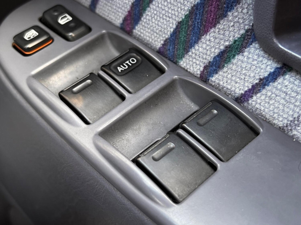 TOYOTA LAND CRUISER COLORADO