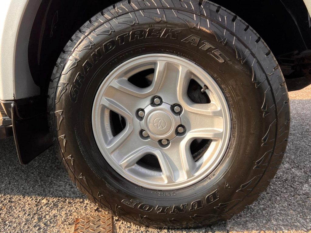 TOYOTA LAND CRUISER COLORADO