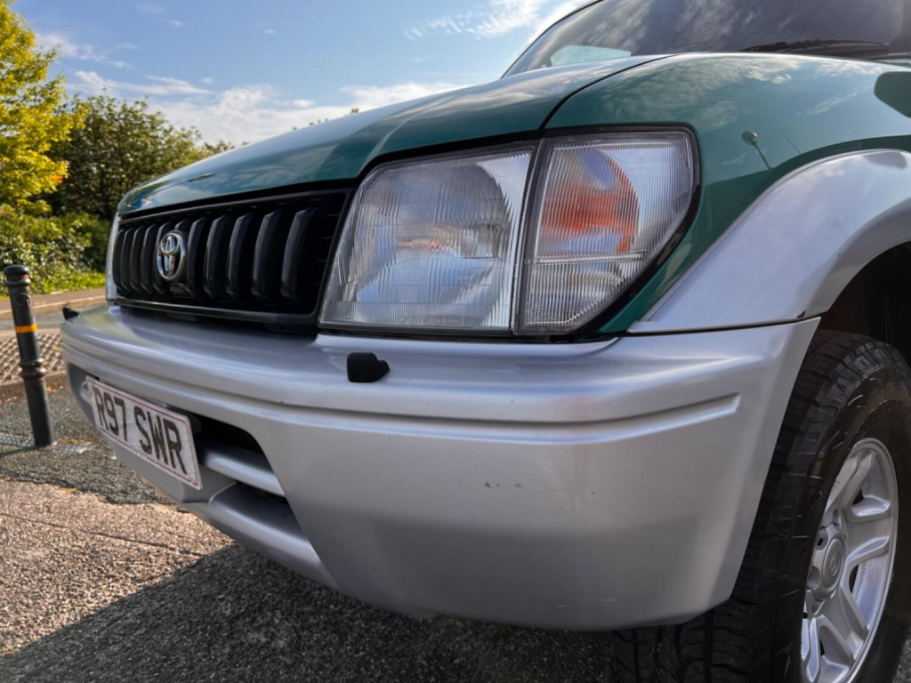 TOYOTA LAND CRUISER COLORADO