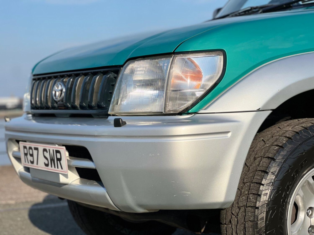 TOYOTA LAND CRUISER COLORADO