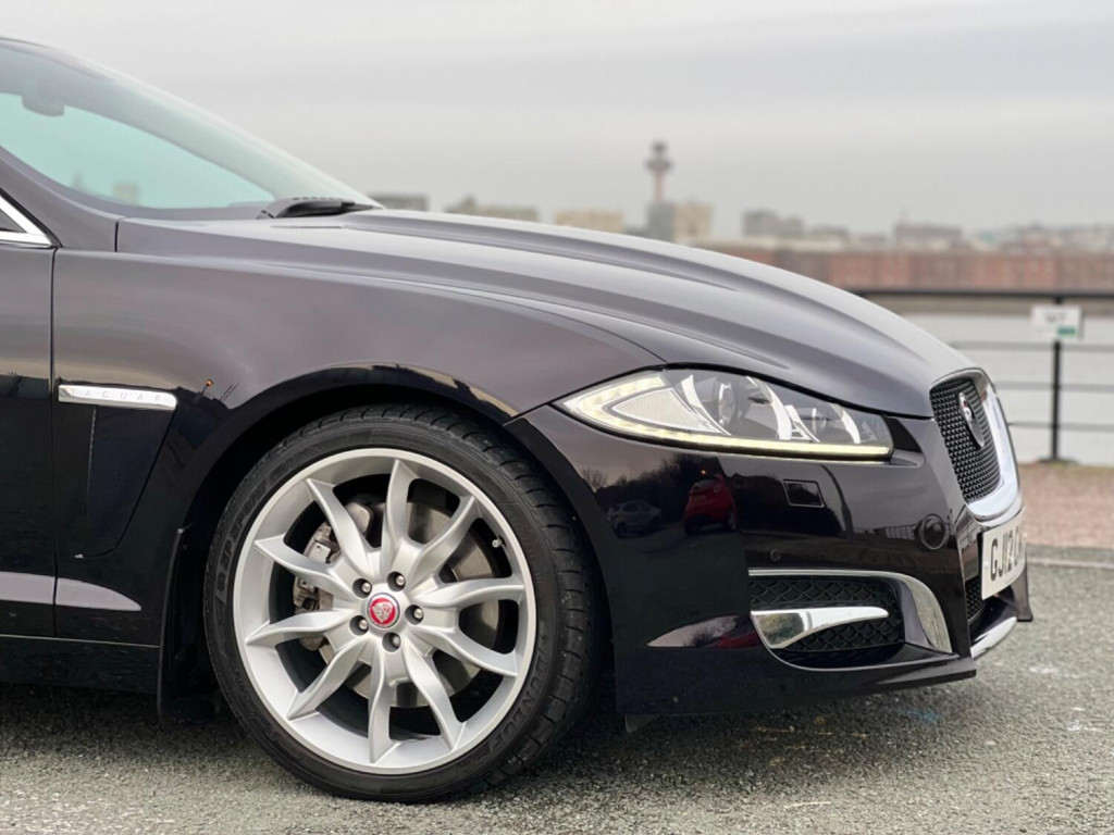 JAGUAR XF