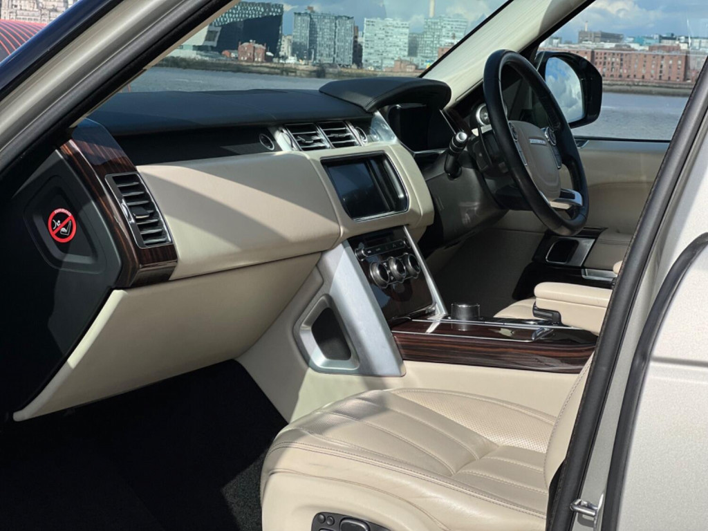 LAND ROVER RANGE ROVER