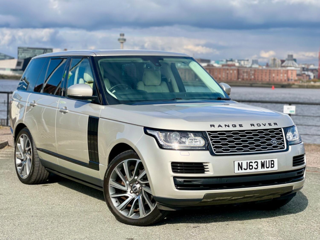 View LAND ROVER RANGE ROVER 3.0 TD V6 Vogue SE