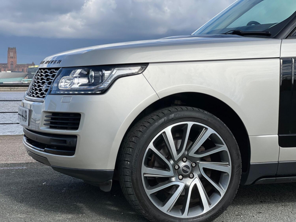 LAND ROVER RANGE ROVER