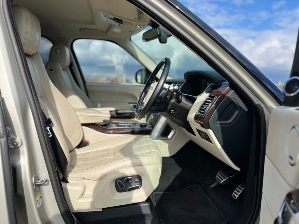 LAND ROVER RANGE ROVER