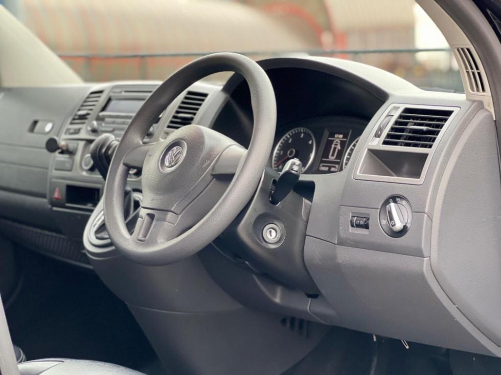 VOLKSWAGEN TRANSPORTER