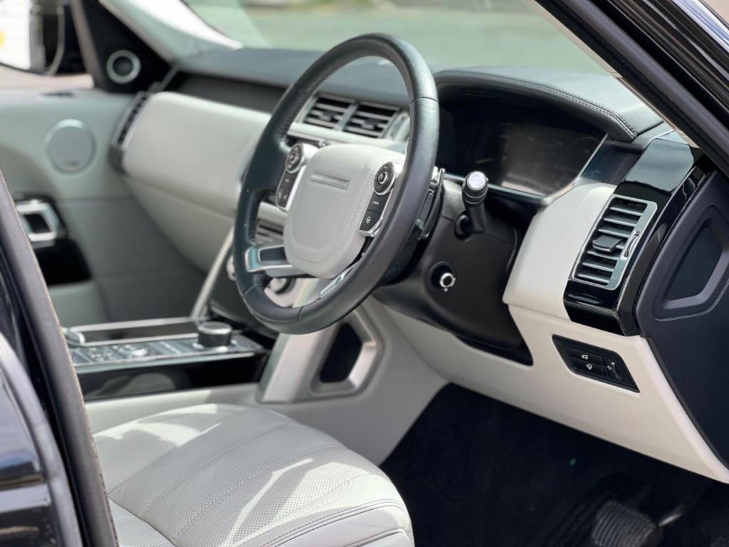 LAND ROVER RANGE ROVER