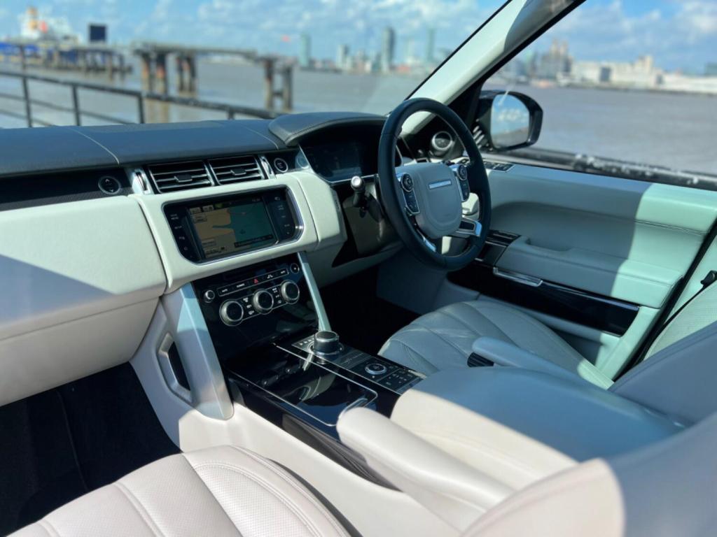 LAND ROVER RANGE ROVER