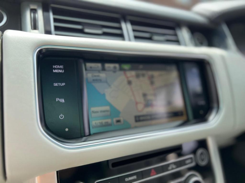 LAND ROVER RANGE ROVER