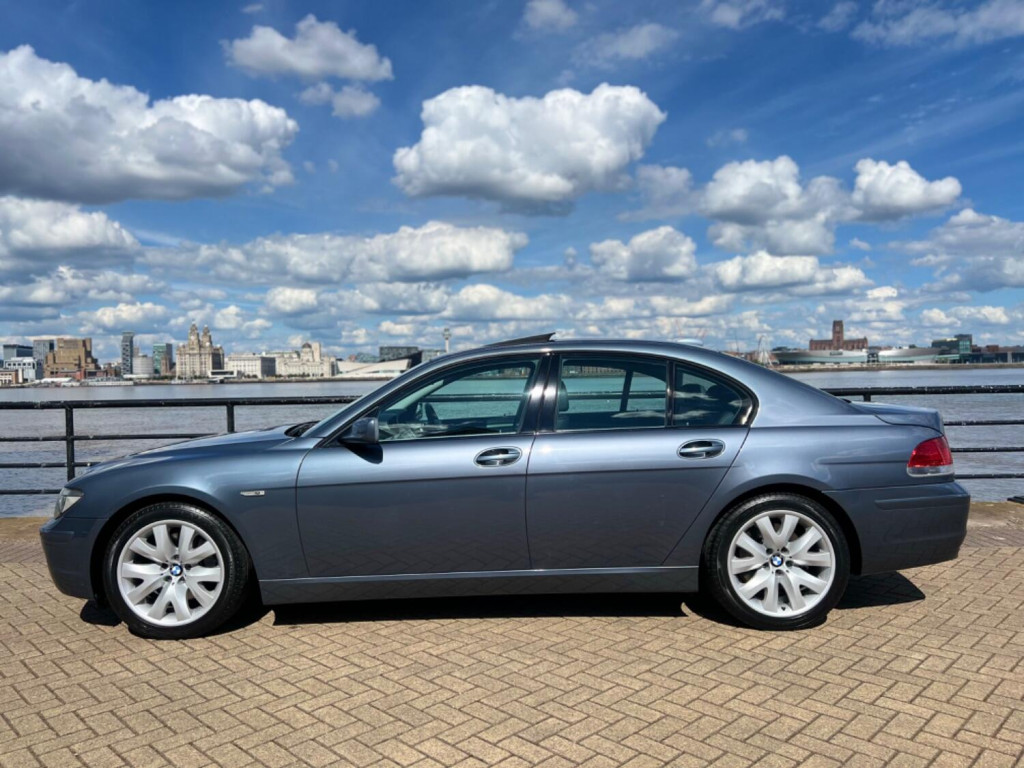 View BMW 7 SERIES 4.8 750i Sport