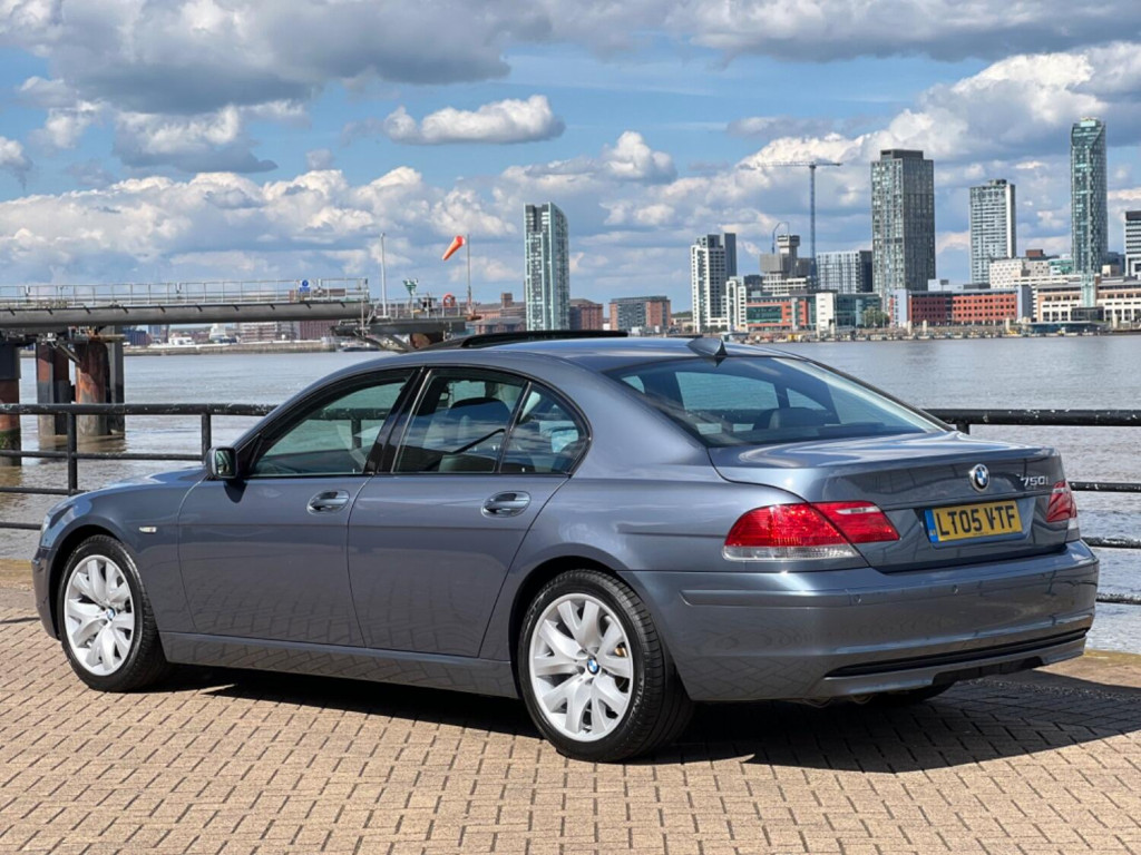 View BMW 7 SERIES 4.8 750i Sport