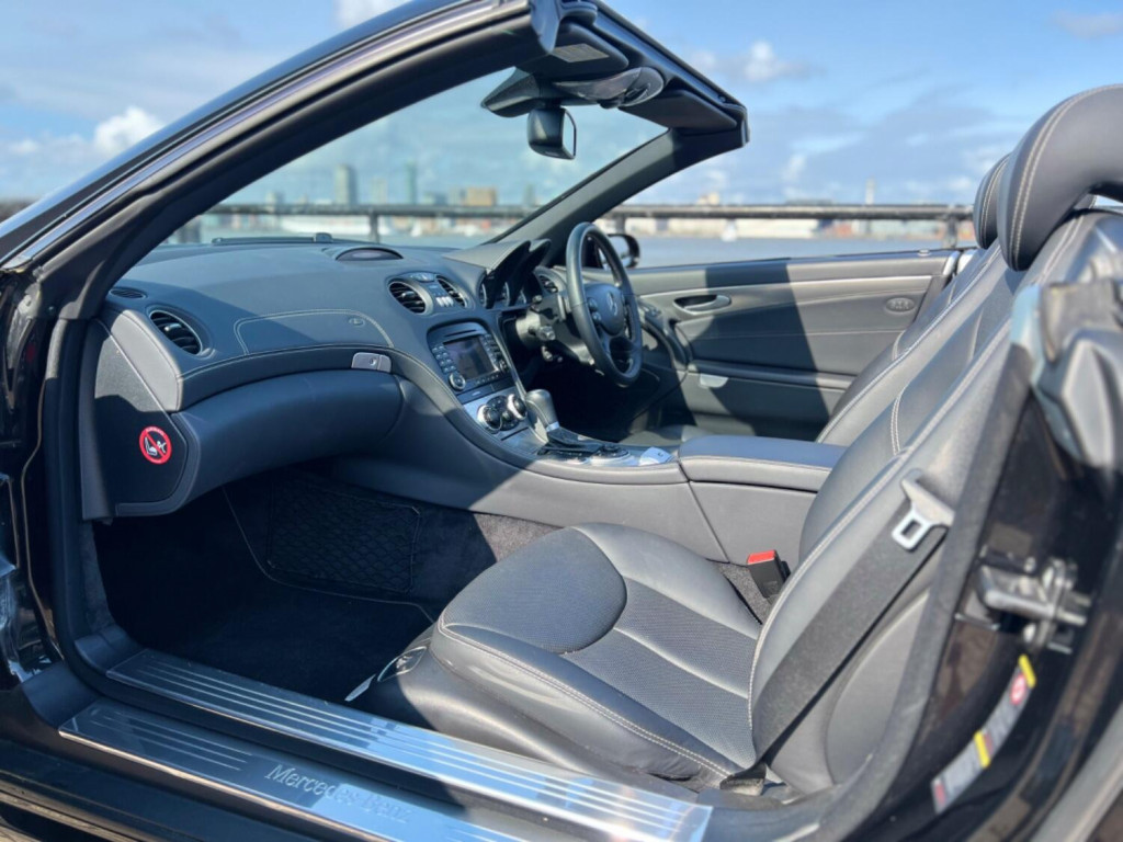 MERCEDES-BENZ SL CLASS