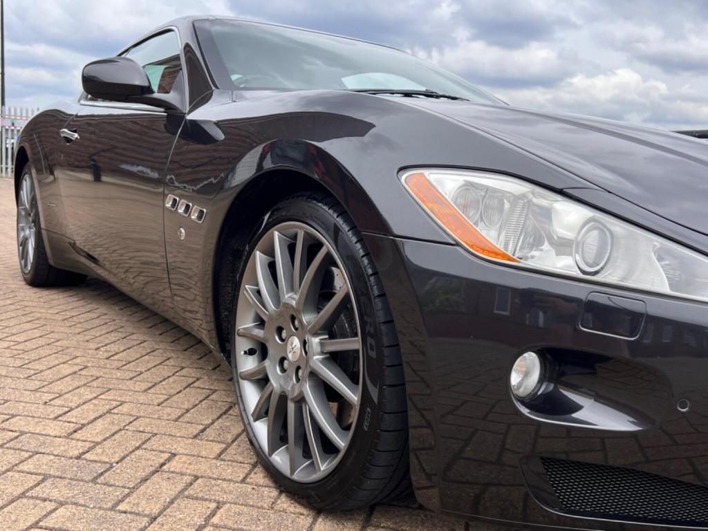 MASERATI GRANTURISMO