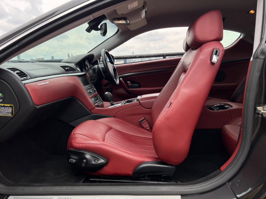 MASERATI GRANTURISMO