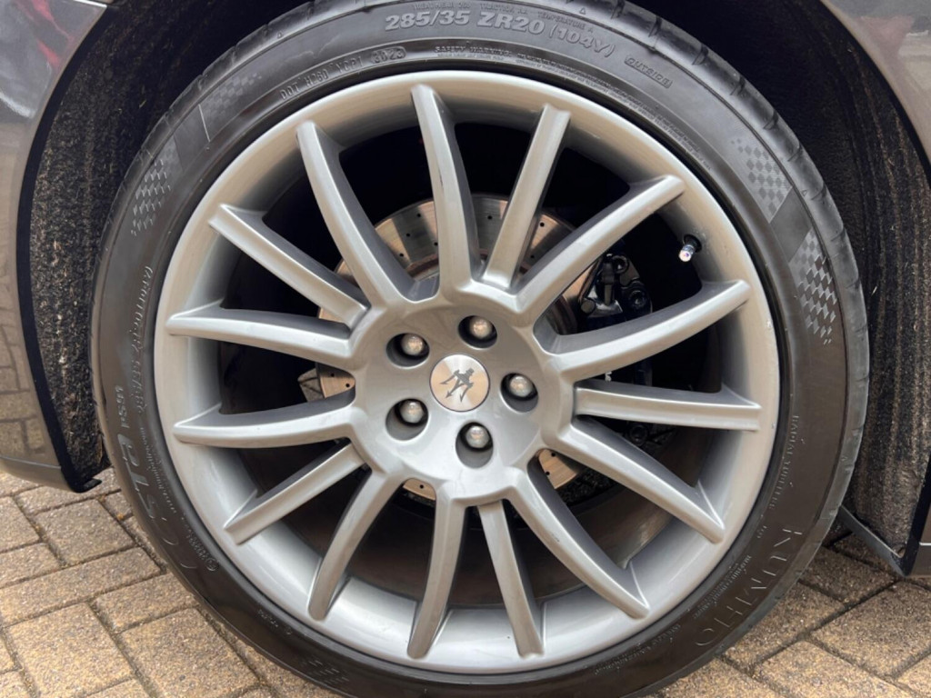 MASERATI GRANTURISMO