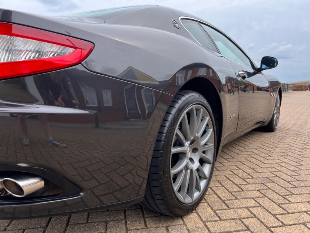 MASERATI GRANTURISMO