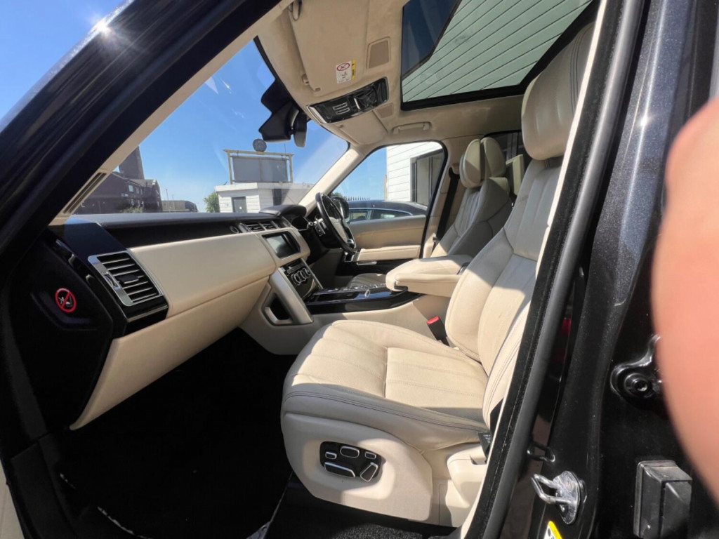 LAND ROVER RANGE ROVER