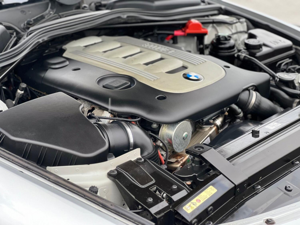 BMW 6 SERIES
