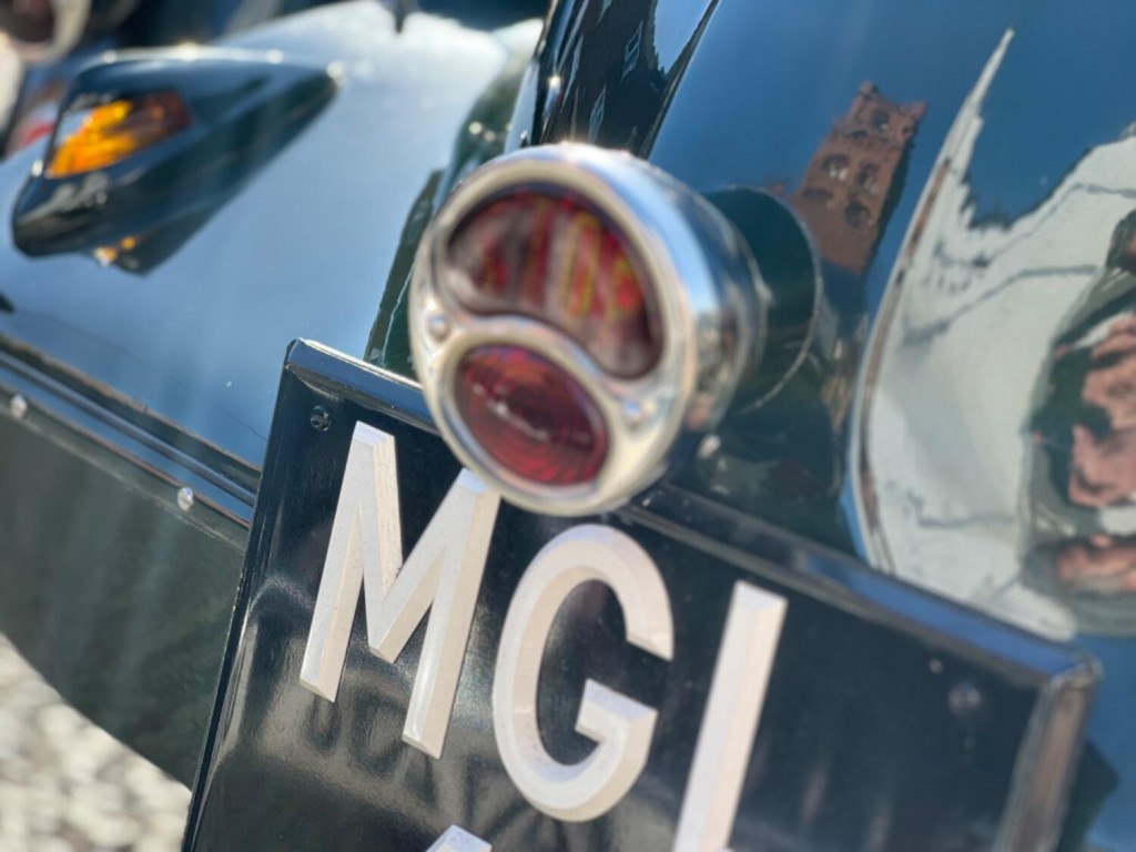 MG ROADSTER