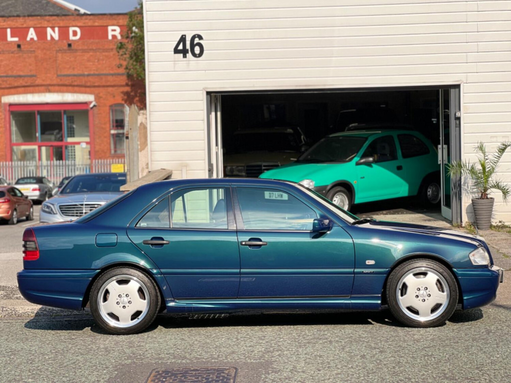 View MERCEDES-BENZ AMG 4.3 C43 AMG