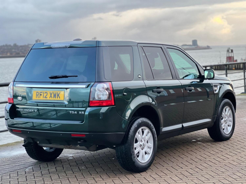 View LAND ROVER FREELANDER 2 2.2 TD4 XS