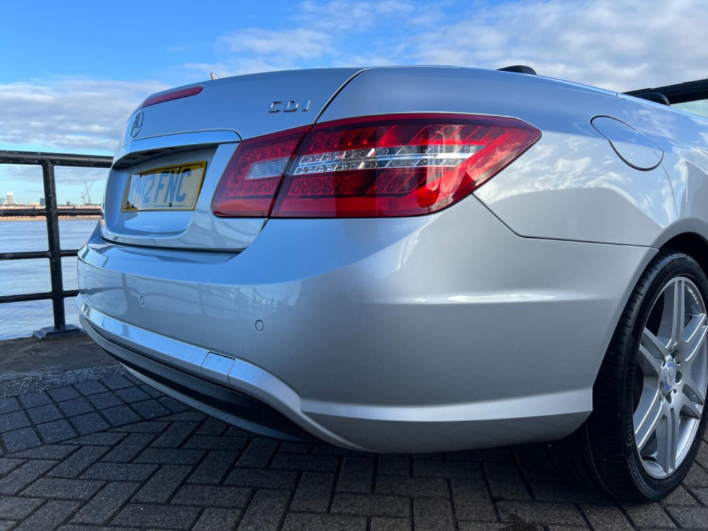 MERCEDES-BENZ E CLASS