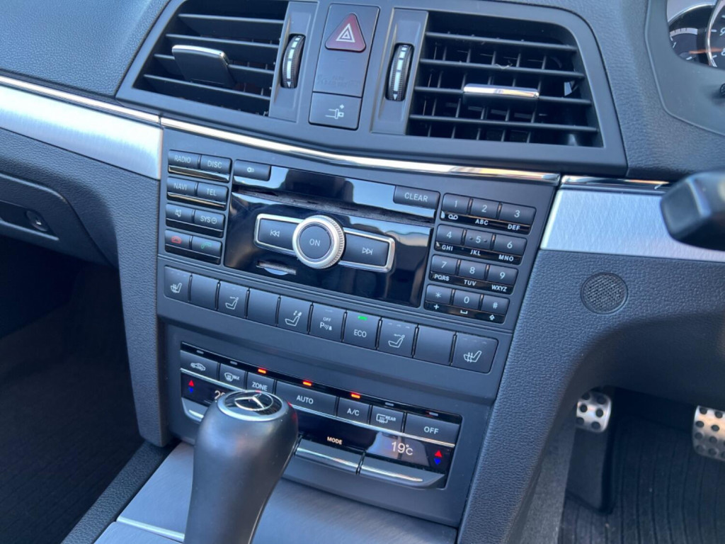 MERCEDES-BENZ E CLASS