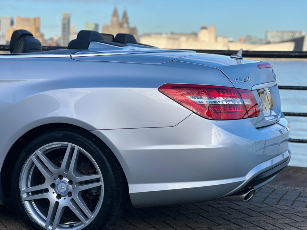 MERCEDES-BENZ E CLASS