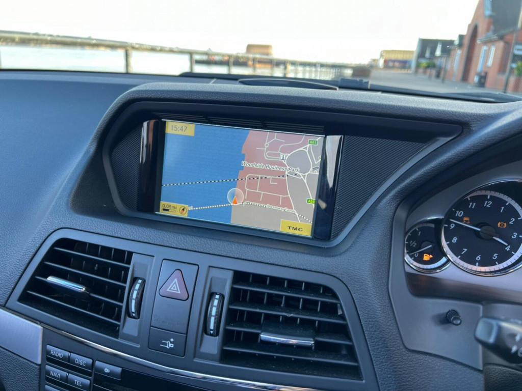 MERCEDES-BENZ E CLASS