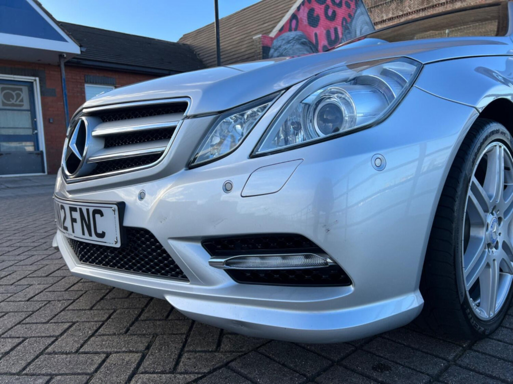 MERCEDES-BENZ E CLASS