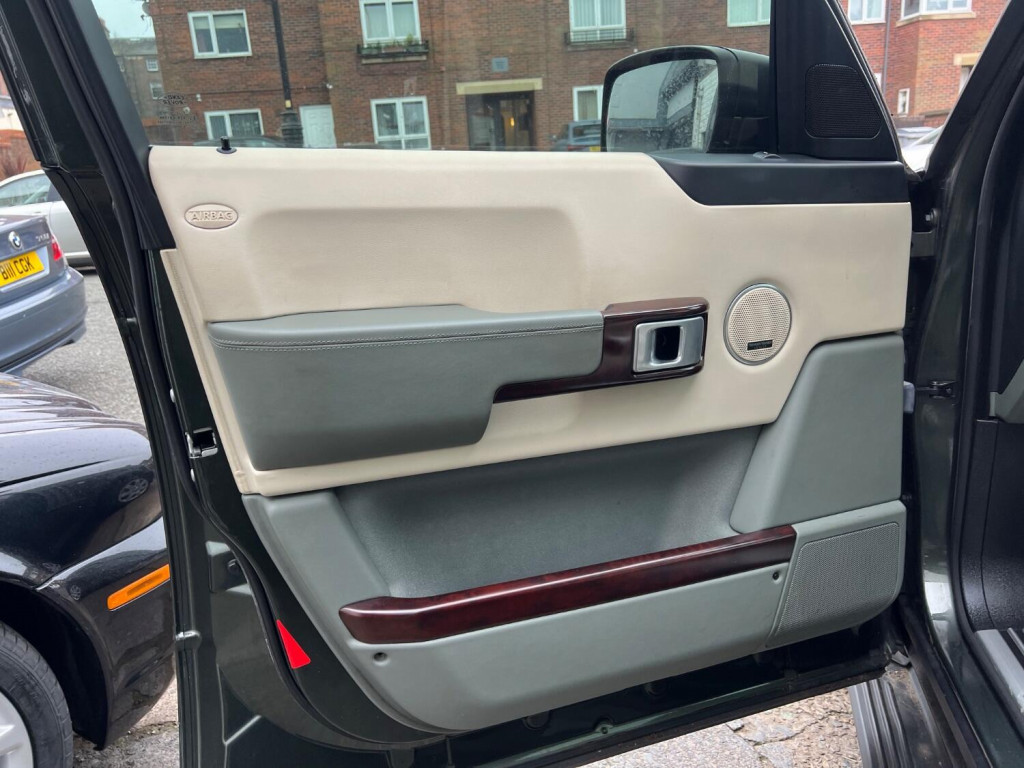 LAND ROVER RANGE ROVER